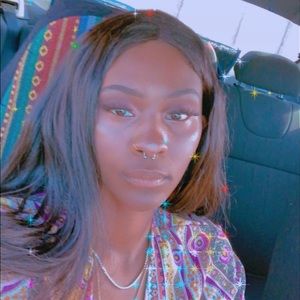 Meet your Posher, Timia